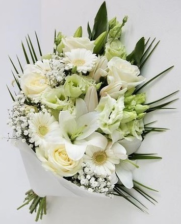 Envio y venta de flores ,rosas, plantas,arreglos florales ,regalos y desayunos a domicilio con delivery gratis en la Ciudad Autonoma de Buenos Aires y con costo de env�o en localidades del Gran Buenos Aires asi como delivery de flores y plantas a trav�s de florerias asociadas en todas las provincias de la Argentina, Buenos Aires, la Pampa, Tucuman, La Rioja, R�o Negro, Entre Rios, Corrientes, Misiones, Neuquen, Chubut, Tierra del Fuego, Santa Cruz, San Luis, Mendoza, Cordoba, Jujuy, Formosa, Santiago del Estero, Salta, Chaco, Catamarca ,San Juan, y ademas realizamos el delivery de flores ,coronas,palmas , plantas y regalos a todas las ciudades de Argentina, Mar del Plata, C�rdoba, Buenos Aires, con cargo en Santa Rosa, La Plata, Bella Vista, Neuquen, Pilar, Paran�, Posadas, Resistencia, Cipolleti y mas de 300 ciudades y localidades en todo el territorio de nuestro pa�s, asi como tambien tenemos la posibilidad de enviar flores a casi todo el mundo en cuestion de horas